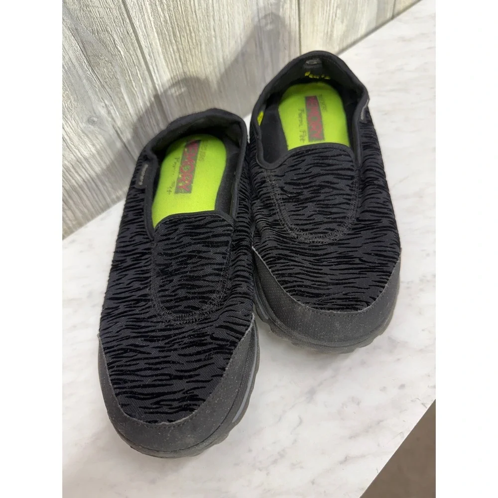 Skechers GoWalk Womens 8.5 Black Animal Print Memory Form Fit Slip On Shoes BBK